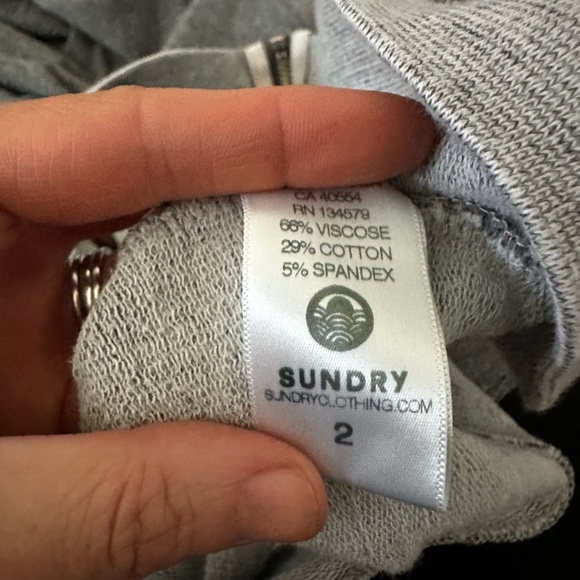 SUNDRY Front Zip Hoodie || MISSING HOODIE STRING - Picture 5 of 9